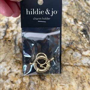 Hildie & Joe Charm Holder - golden metal- brand new